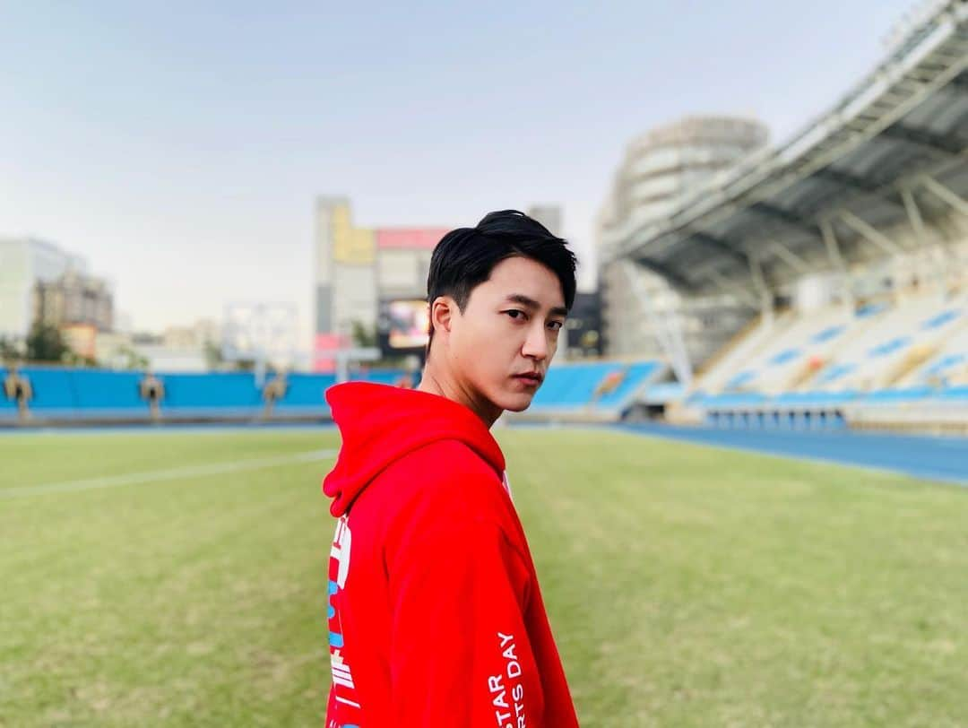 江宏傑さんのインスタグラム写真 - (江宏傑Instagram)「I am back! #Red team @allstarsportsday」11月10日 20時43分 - chiang_hung_chieh