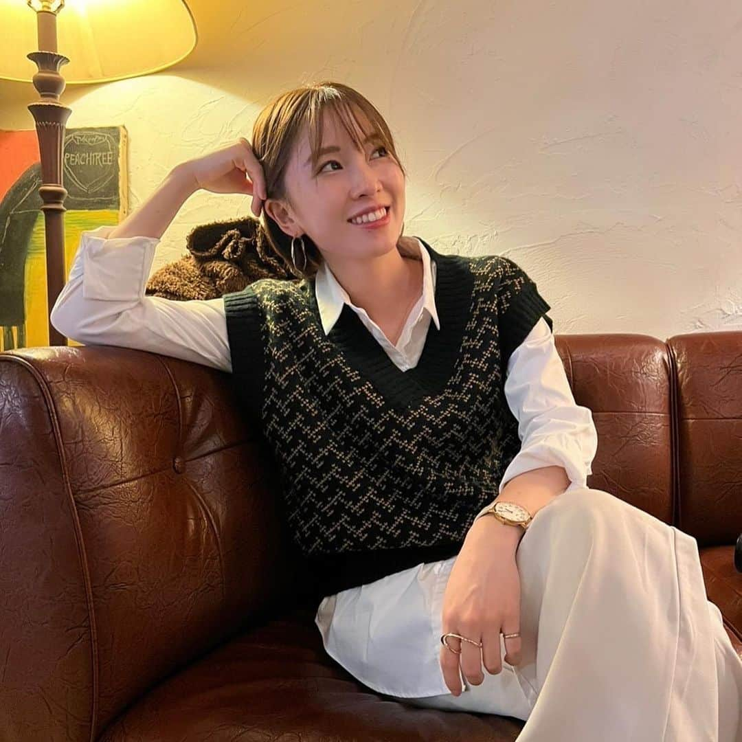 藤原望未さんのインスタグラム写真 - (藤原望未Instagram)「. .  1...考えごと 2...キメポーズ 3...調子乗ってみる 4...笑」11月10日 21時52分 - nozo.mi74