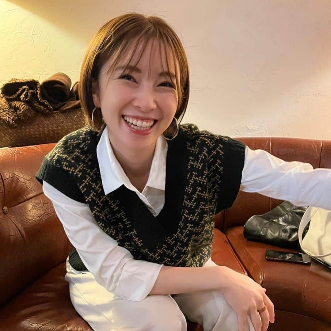 藤原望未さんのインスタグラム写真 - (藤原望未Instagram)「. .  1...考えごと 2...キメポーズ 3...調子乗ってみる 4...笑」11月10日 21時52分 - nozo.mi74