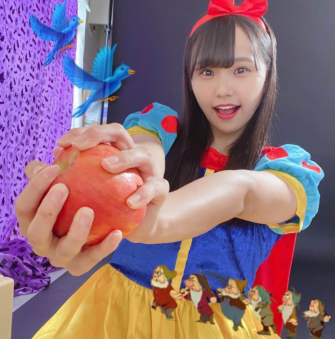 渡辺未詩（ミウ）のインスタグラム：「毒りんごをつぶせる系プリンセスになりたい！」