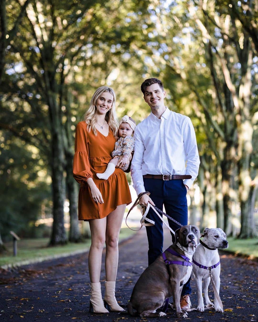 Breonne Rittingerのインスタグラム：「This is all I’ve ever dreamed of ✨  Couldn’t be more thankful for @ryandavis.photography for capturing our perfect little family. Meant the world to have you photograph our wedding and now our next chapter. We love you! ❤️」