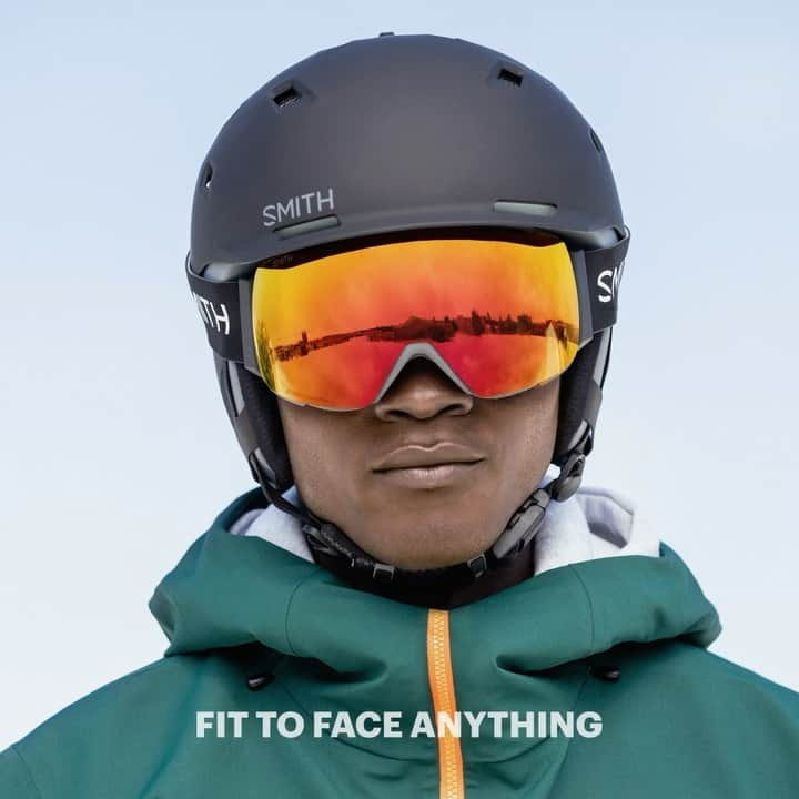 Smithのインスタグラム：「Everyone’s unique and we believe your goggles should be too. So, we created the ultimate custom fit with our new Imprint 3D Technology. No more light leaks, air gaps, or hot spots. All-day comfort so buttery your goggles feel like they're barely there.  Head to the link in bio to meet the first goggle made just for you.」