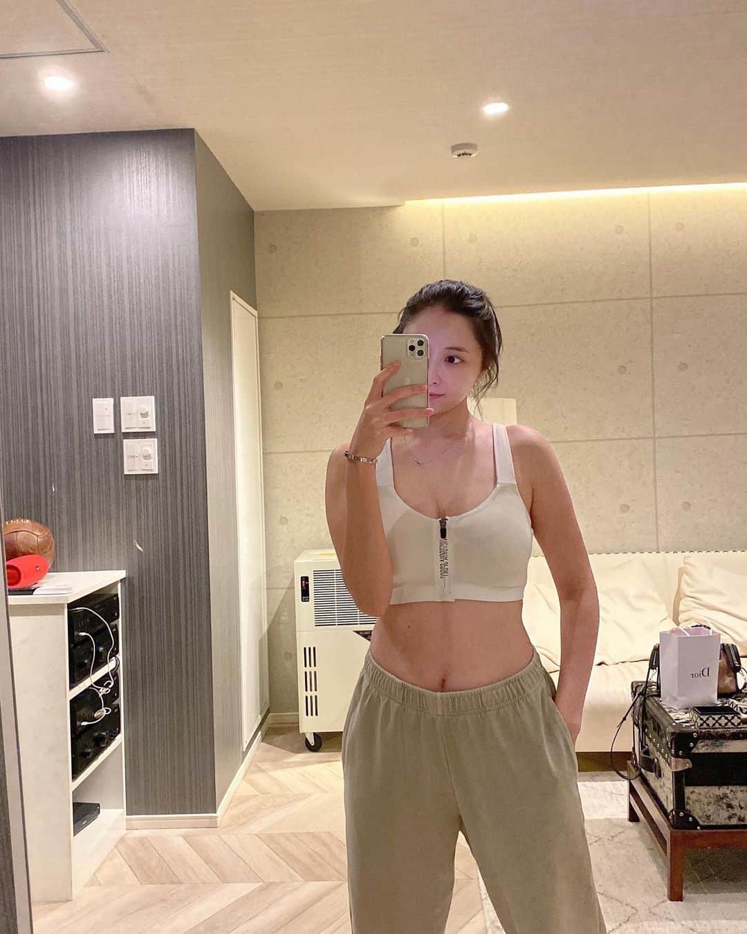 大石絵理のインスタグラム：「トレーニングして、溶岩浴最高なの😌💓」