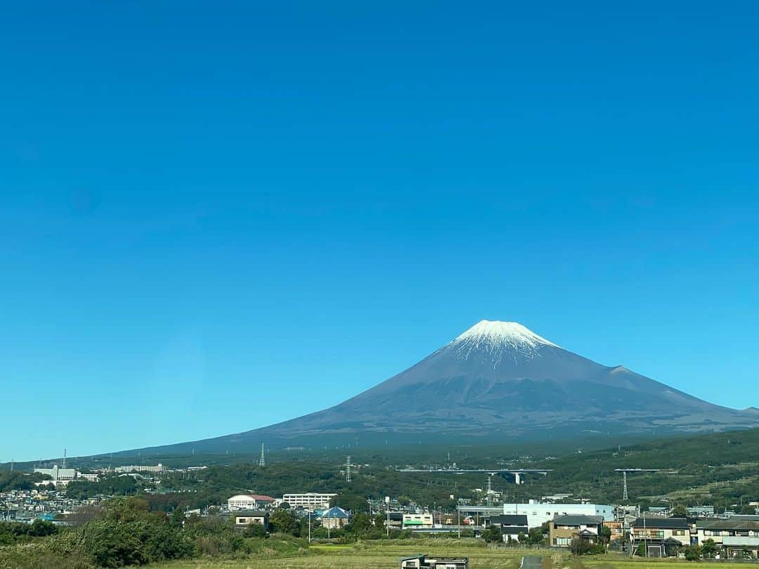 田中理恵さんのインスタグラム写真 - (田中理恵Instagram)「11月11日 日本一の山 富士山🗻 良い事ありますように♡」11月11日 11時59分 - riiiiiie611