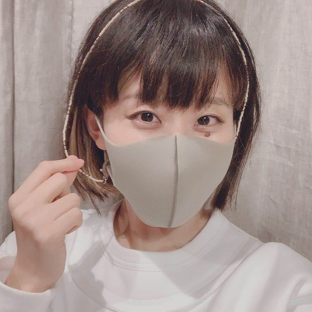 ぱちおまるさんのインスタグラム写真 - (ぱちおまるInstagram)「さしみちゃんにつくってもろただよ👶🤍🤎かわいい色むふ  #マスクホルダー #頭につけるものではございません #何か作れる人に #ぼくもなりたい #ぱちを #🐶」11月11日 23時40分 - pachiomaru