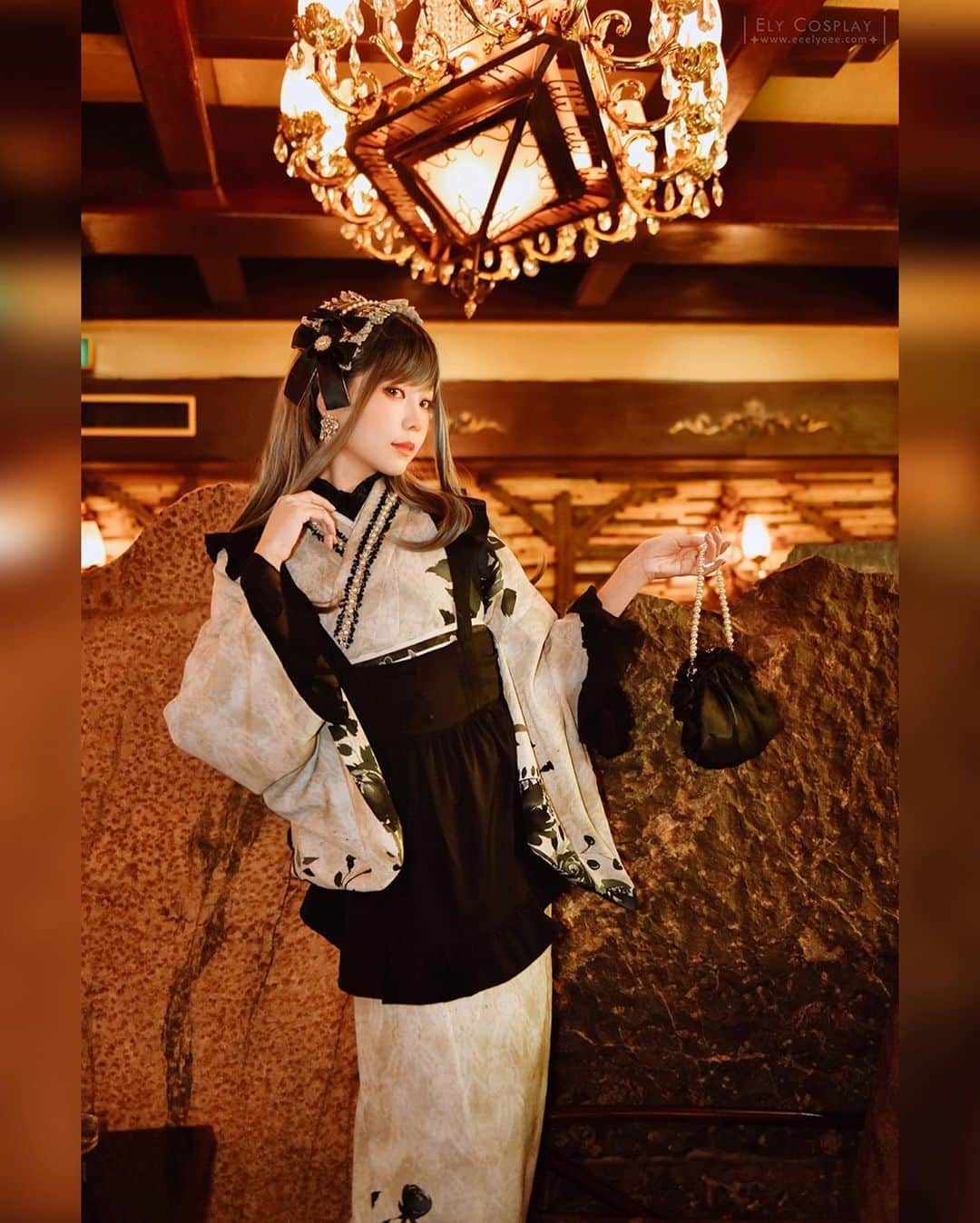 Elyさんのインスタグラム写真 - (ElyInstagram)「Let's hang out tonight!🖤 🌙 今宵、遊びに行こう🖤 🌙 就在今晚~和我一起出去玩吧!!🖤 202E/EE/EE日來點很不一樣感覺的E子(๑•ω-๑)✩  👘 @kimono_luna  📷 @dzzdm  #elycosplay #dailyely #elydaily #blessed #travel  #kimono #retrostyle #retro #retro」11月11日 19時44分 - eeelyeee