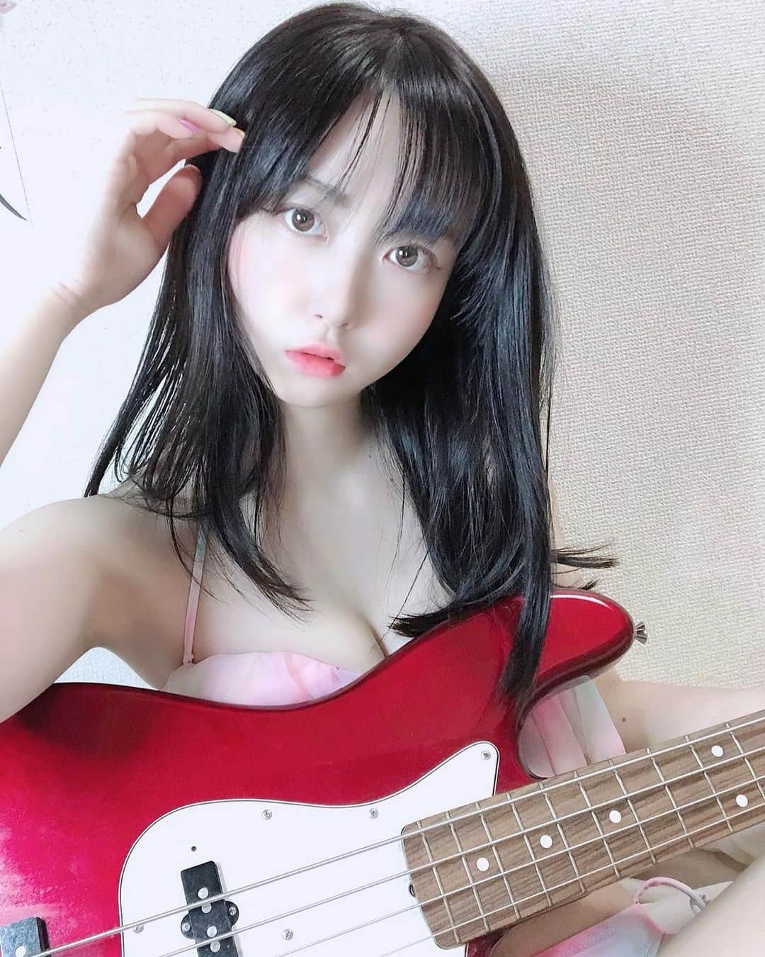 大崎菜々子のインスタグラム：「・ #ベースの日  #ポッキーの日   ・ ・ ・  #グラドル #アイドル #グラビア #fashion #model  #girl  #cute  #fashiongram #좋아요 #팔로우미 #오오티디  #패션  #패션스타그램 #followme #pleasefollowme #likeforlikes #pleaselike #l4l #cosplayer #cosplay #talent #actor #モデルプレスパワープッシュ #国民的グラドルコンテスト」