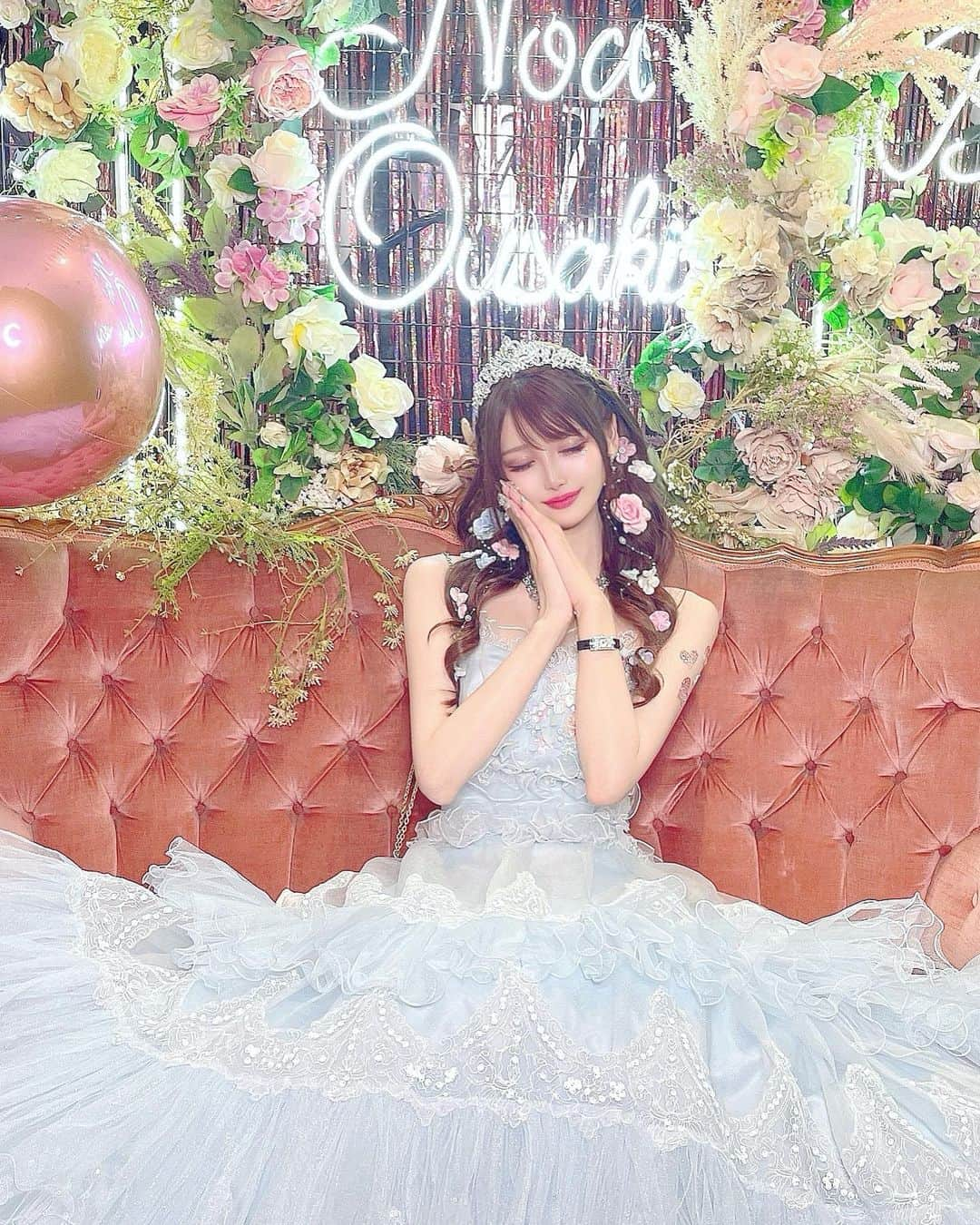 桜咲乃愛さんのインスタグラム写真 - (桜咲乃愛Instagram)「かわゆなフォトブース🥰💓💓💓  @decodecoito さんにフォトブースは色と雰囲気だけ伝えておまかせしたのですが、当日お店入って1番に目に入ってきた場所がこんなに可愛くて高まりました🥺💕💕💕✨  ありがとうございます😭💓💓💓  LEDライトもNoa Ousakiになってて凄い🥰💕✨  可愛かったし写真もたくさん撮れて嬉しかった😍💓  広角レンズで撮ったらめっちゃゴージャス😂💕✨  #フォトブース#フォトスポット#フォトスポット作り #歌舞伎町#バースデー#お誕生日#カラードレス#水色ドレス」11月11日 22時11分 - noasama1101