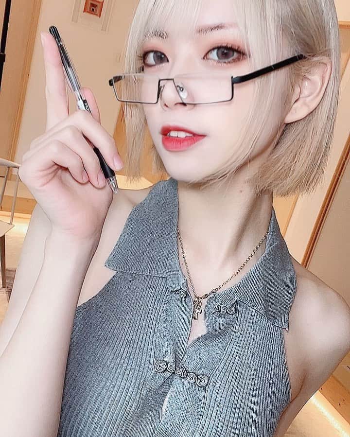 ぽにょ皇子のインスタグラム：「くるくるくるっどやああ()な顔」