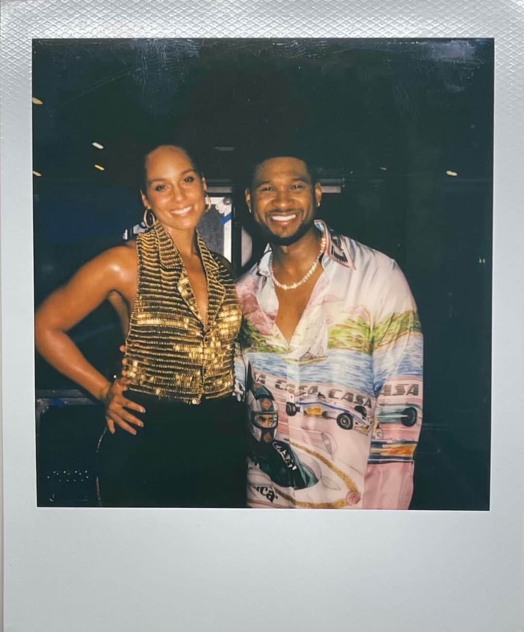 アッシャーのインスタグラム：「All in a day St. Maarten and back…a decade of friendship..salute! 🔒 @aliciakeys」