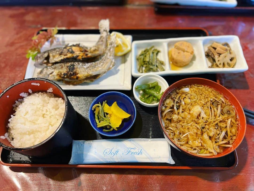 ちゃたさんのインスタグラム写真 - (ちゃたInstagram)「🐟  #ランチ#外食#塩焼き #鮎 #和食#ランチ#飯#昼飯 #昼ごはん#ごはん #いただきます#自然が好きな人と繋がりたい #お昼 #フー#food#Instafood#ranch#鮎飯#ranchtime #旅行好きな人と繋がりたい #食べ物 #焼き魚  #japanesefood#飯テロ #あゆ#川#お出かけ#子供と遊ぶ #楽しかった#タビジョ」11月12日 7時28分 - c.h.a.t.a.13