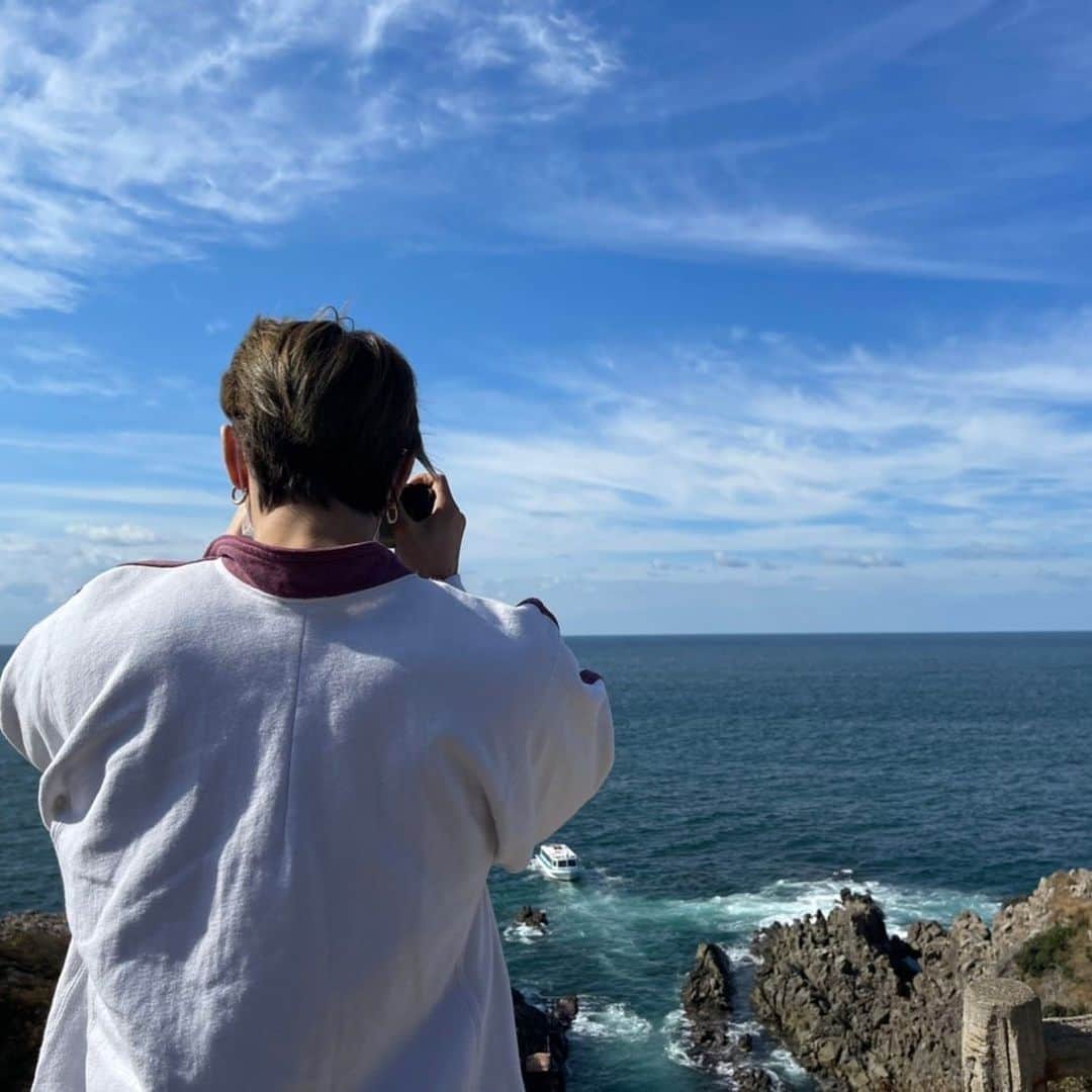 堀夏喜のインスタグラム：「金曜日！ Good morningです🌊」