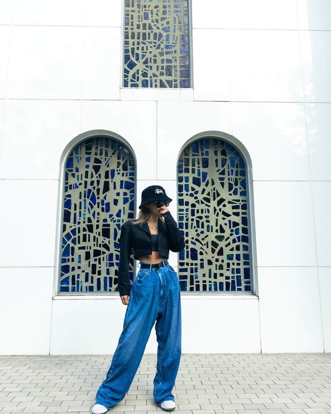 MARISのインスタグラム：「Time flies too fast 💨  I love November cuz I’m scorpio❤️ It’s been still my birthday bashhh!!! We are going to Nature trip next weekend again♨️🧖🏾‍♀️ 1週間が1瞬‼︎ 11月最高❤️さそり座の季節♏️ #scorpio   Belt : @ragandbone @revolve  Jacket: @alexanderwangny  Bottoms: @balenciaga @fwrd  Hat: @stussy   @revolve #revolveme @fwrd は今日の11月12日16:59まですべての定価アイテムが20%OFFだよ❤️ プロモーションコード: FWRD20 #ルックフォーワード」
