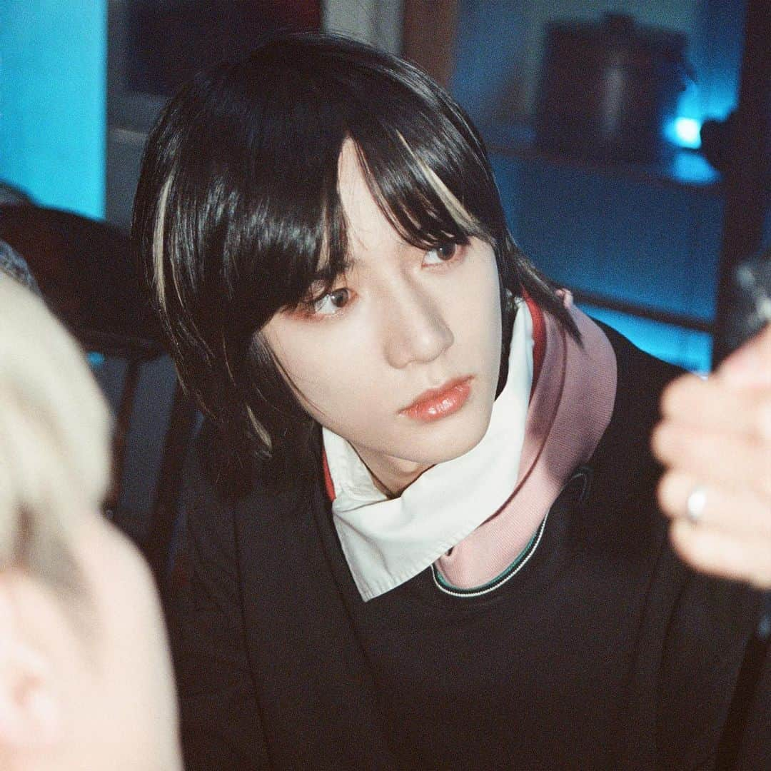 Tomorrow X Togetherさんのインスタグラム写真 - (Tomorrow X TogetherInstagram)「TOMORROW X TOGETHER rec. #TXTrec @ 'Frost' MV #범규 #BEOMGYU ⠀ #투모로우바이투게더 #TXT #SOOBIN #YEONJUN #TAEHYUN #HUENINGKAI #수빈 #연준 #태현 #휴닝카이 #TOMORROW_X_TOGETHER #TXT_Frost」11月12日 19時01分 - txt_bighit