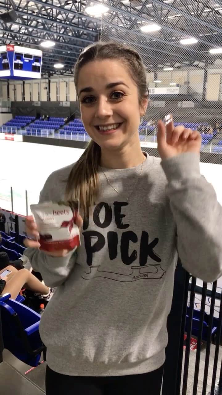 ヴェロニク・マレのインスタグラム：「Happy friday… don’t forget to take your superbeets heart chews. Use my code VERONIKMALLET10 for 10% off. @livehuman  #humannambassador #sponsored #athlete #figureskating」
