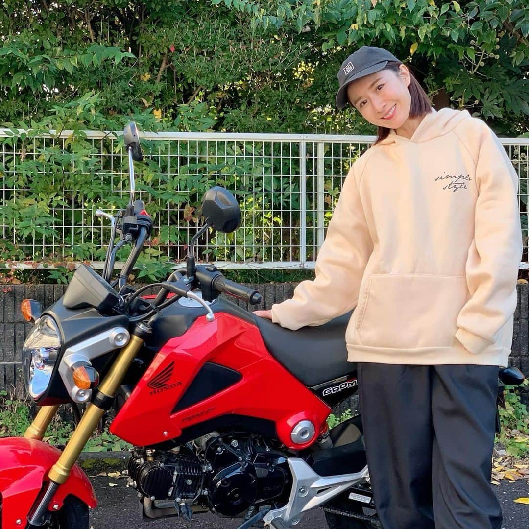 山川恵里佳さんのインスタグラム写真 - (山川恵里佳Instagram)「久しぶりに 🏍💨💨  #グロム  #ホンダグロム #バイク女子  #125cc  #やまかわのばいく」11月12日 19時32分 - erika_3_official