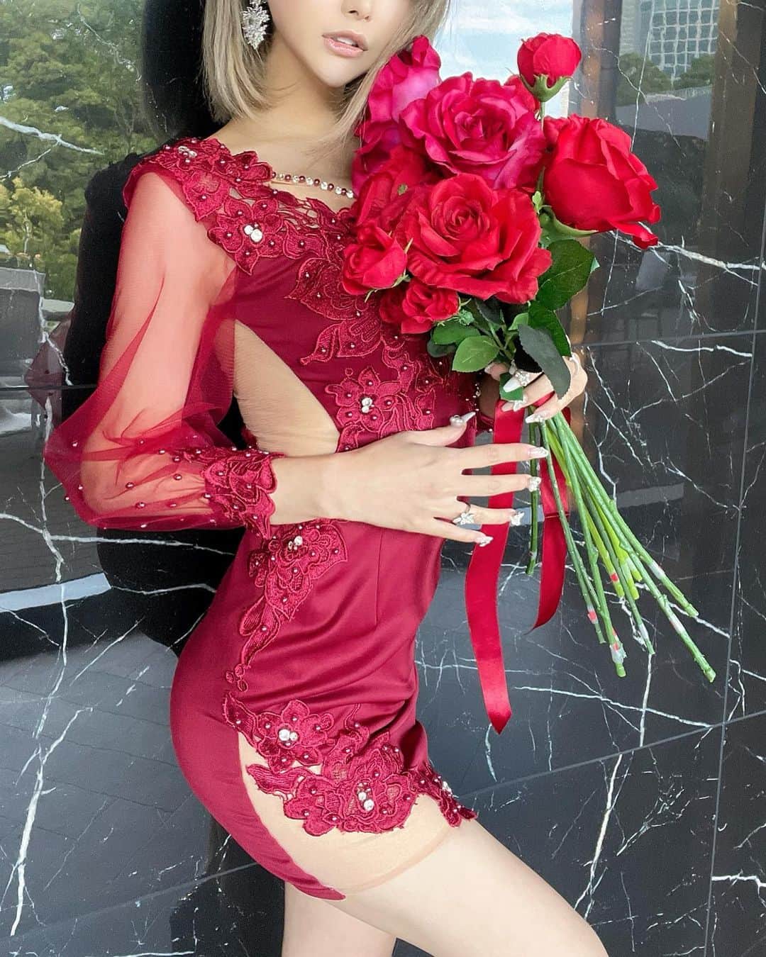葉月芽生さんのインスタグラム写真 - (葉月芽生Instagram)「🌹♥️  赤いドレスもやっぱりすき！ @angelr_dress   #angelr  #model  #dress  #new  #red  #flower  #rose  #エンジェルアール  #ドレス  #新作  #葉月芽生」11月12日 19時54分 - mei_hazuki