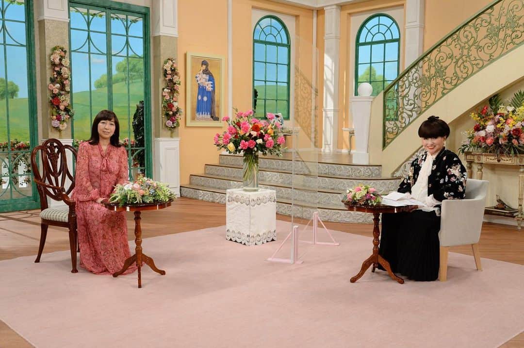岡村孝子さんのインスタグラム写真 - (岡村孝子Instagram)「【テレビ出演のお知らせ】  『徹子の部屋』 2021年11月26日（金） テレビ朝日系 13:00〜13:30  黒柳徹子さんとのトーク、是非ご覧くださいね😌  スタッフ  #岡村孝子 #徹子の部屋」11月12日 20時09分 - okamuratakako_official