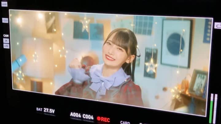 鈴木瞳美のインスタグラム：「❤︎  ＂まほろばアスタリスク＂リップシーン 𖤐ﾞ  かわいいセットの前で 全力アイドルちゃんしてます 👼🏻」