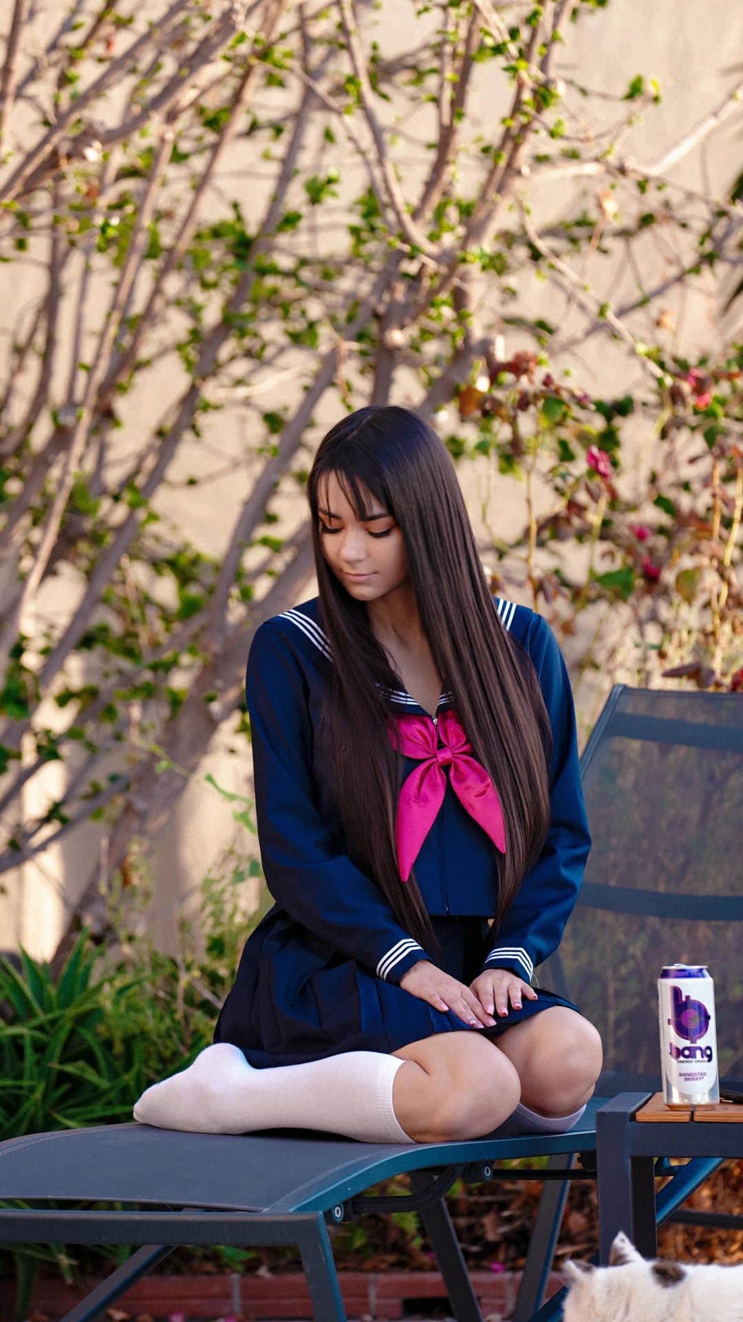 ヘルガ・ラブケティのインスタグラム：「When I'm very late for online school 😈💜 @BangEnergy  Follow the inventor of Bang: @BangEnergy.CEO  #EnergyDrink #BangEnergy」