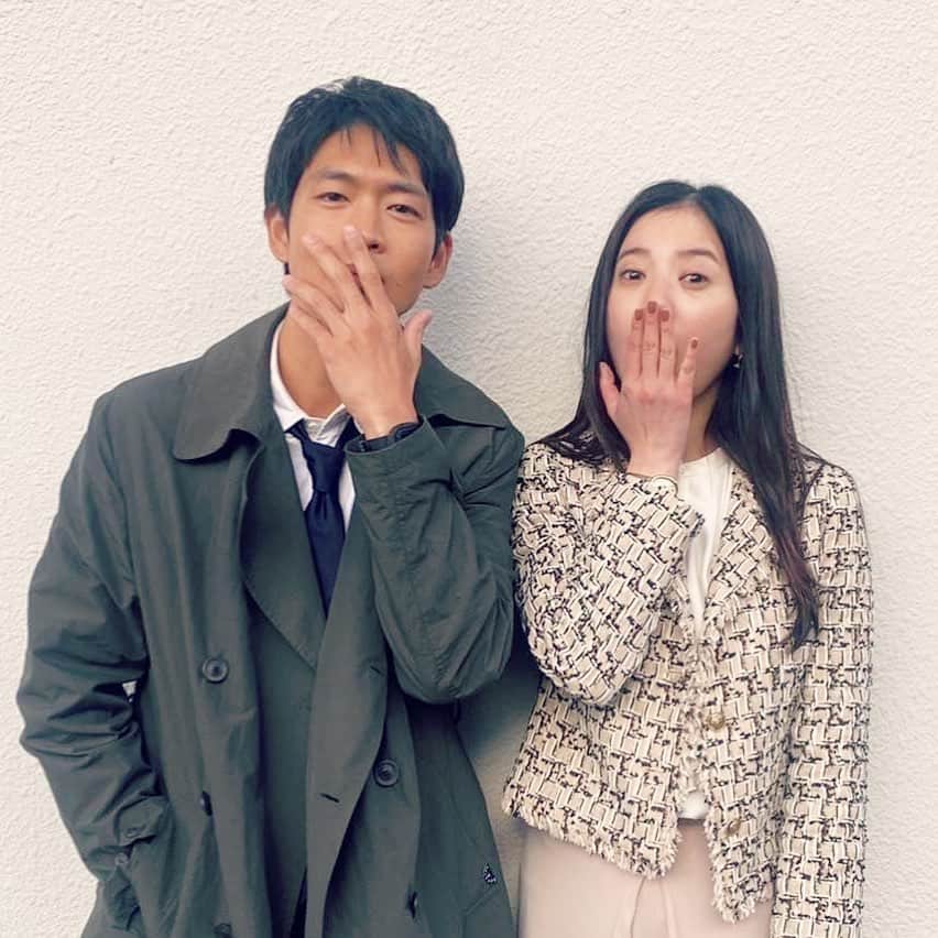 最愛のインスタグラム：「わぁ！ フォロワー15万人突破㊗️🎉 皆さん、いつも応援本当にありがとうございます😭 コメントもたくさん、ありがとうございます‼︎  これからも、「最愛」をお楽しみいただけたら嬉しいです😊  #最愛ドラマ #tbs #吉高由里子 #松下洸平 #井浦新 #薬師丸ひろ子 #及川光博 #光石研 #田中みな実 #酒向芳 #津田健次郎 #佐久間由衣 #高橋文哉 #奥野瑛太 #第6話11月19日夜10時」