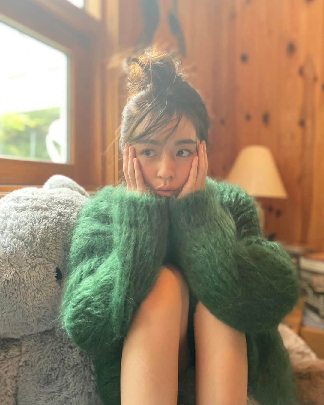 柳ゆり菜さんのインスタグラム写真 - (柳ゆり菜Instagram)「お知らせ🎈 . .  3rd写真集「女っぷり」の パネル展の開催します👏  【日時】11 月 23 日(火・祝)~ 12 月 5 日(日)迄 【場所】タワーレコード渋谷店 2 階催事スペース  写真集に入っているカットや、アザーカット、私のデジタルアート等のパネルが20点程展示されます。  発売前の23日〜開催するので、少し早めに楽しんで頂く事ができます。  お越し頂いた方、誰でも無料で楽しんで頂けるイベントです！  パネルの下にあるQRコードを読み込むと、私の音声ガイドを、お手持ちの携帯電話で聴いて頂けるみたい！！  撮影の裏話や、写真に込めた思い等をゆるーく話した内容です😂 気軽に遊びに来てください！  ちなみにパネルもご購入頂ける仕様になっております。 数量限定のレアなモノもございますので、お楽しみに🙇‍♀️  どうしたら、いつも応援してくれる皆さんに楽しんで貰えるのかと、スタッフさん達と精一杯考えて企画しました。 楽しんでもらえるかな。。  お待ちしております！  #写真集 #女っぷり #パネル展」11月13日 14時08分 - yurinayanagi__