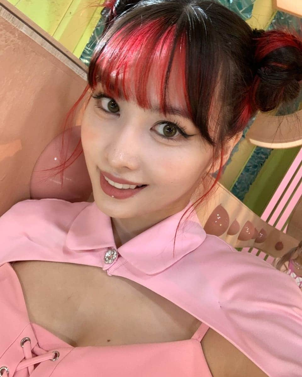 TWICEさんのインスタグラム写真 - (TWICEInstagram)「💗💗💗」11月13日 15時30分 - twicetagram