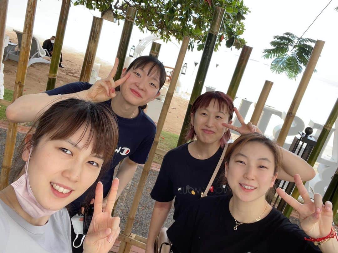 東野有紗のインスタグラム：「in Bali🏖 2枚目の写真の撮る時の裏側🤪  I can't wait to go to the sea😜  #Bali #indonesia 🇮🇩 #beach 🏖」