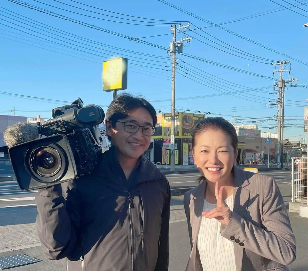 岡安弥生さんのインスタグラム写真 - (岡安弥生Instagram)「番組で、ずっとお世話になっていた赤荻カメラマンが、所属会社を辞めフリーになられるということで、今日は、最後のロケ✨。 ご一緒した、いろんな現場が次々と思い出され、「プロ」との仕事は、記憶に刻まれるものなのだな…と、しみじみ。 うー、淋しい😭 #赤荻カメラマン#感謝#取材ロケ#ENG#羽鳥慎一モーニングショー#快晴#淋しい#またいつかお仕事したい#リポート#report#tokyo」11月13日 17時37分 - yayoin3