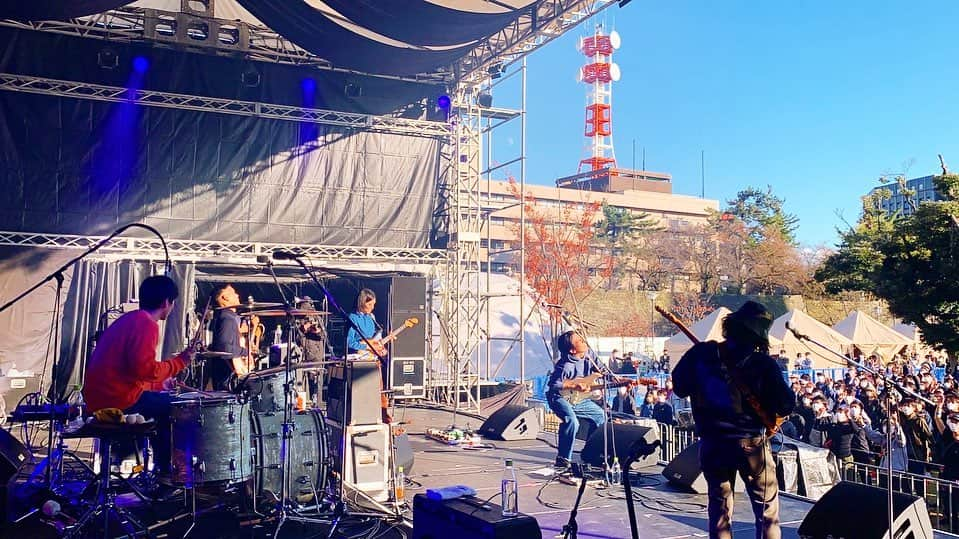 never young beachさんのインスタグラム写真 - (never young beachInstagram)「One Park Festival 2021 at 福井市中央公園にお越し頂いた皆さん、ありがとうございました！初回から続いて約2年ぶりに福井でライブが出来て良かったです！またお会いしましょ〜！☀️  @oneparkfestival   #neveryoungbeach #ネバーヤングビーチ #ネバヤン」11月13日 19時47分 - never_young_beach_official