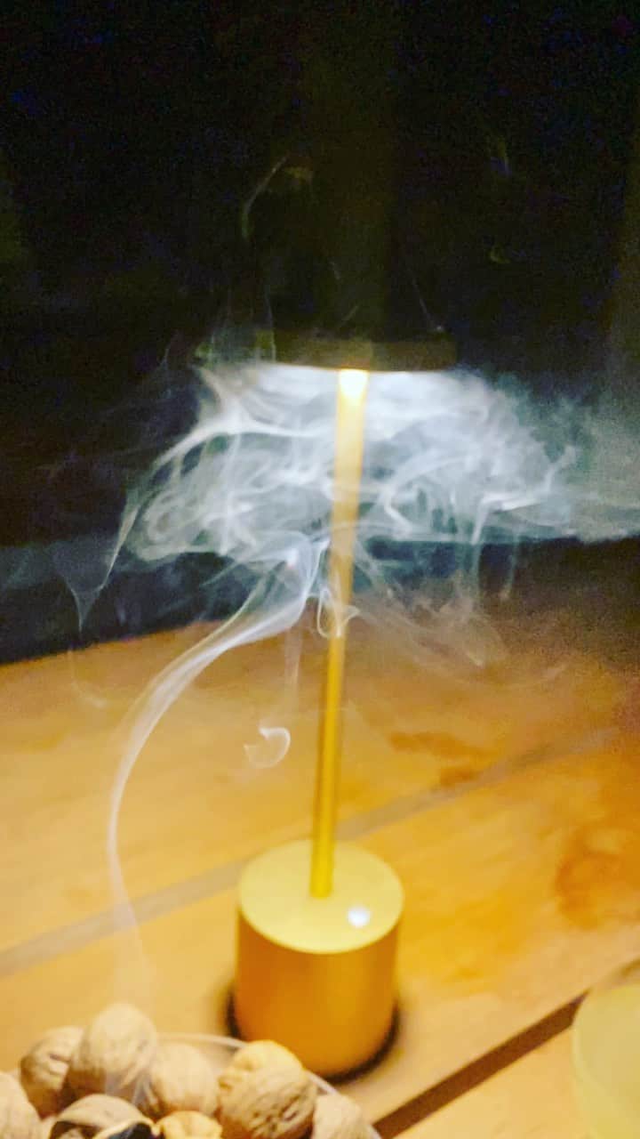 のインスタグラム：「食後にセージ焚いてる #北軽自炊　 #新種のろうじん」