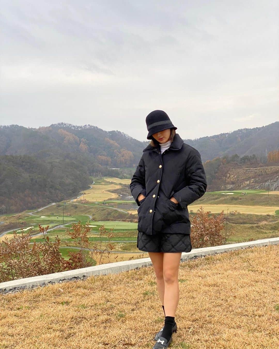 パク・キョルのインスタグラム：「#한섬#더한섬닷컴#some'scloset」