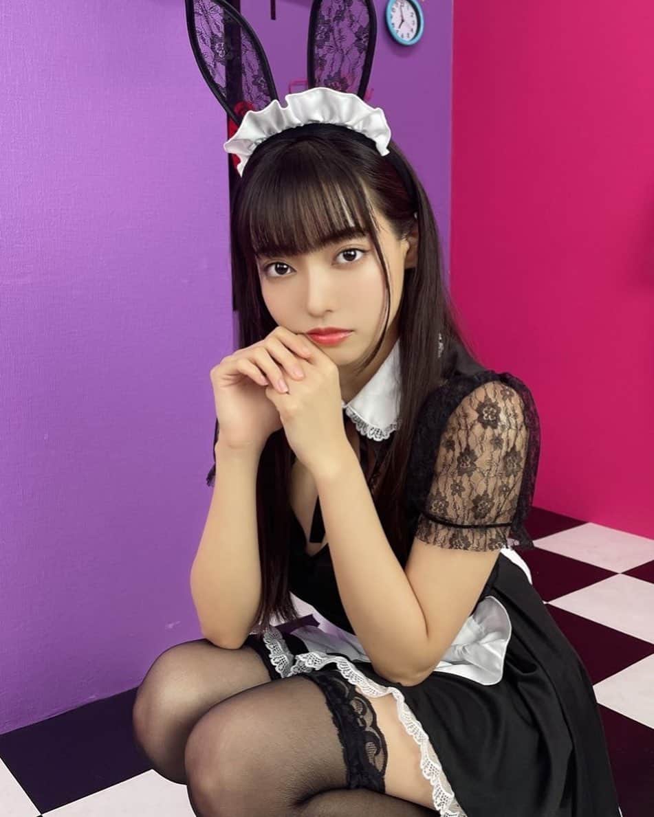 桜田愛音のインスタグラム：「ご主人様…？🐰🎀💭 ・ ・ ・ ・ ・ ・ ・ ・ 【11月スケジュール】 7(日)  対バン@新宿アルタKey studio 9(火)  定期公演(有観客&配信) 10(水)  対バン@渋谷WOMB LIVE 14(日)  WHIP撮影会(個撮) 20(土)  桜りん生誕祭 21(日)  WHIP撮影会(個撮) 23(火)  対バン予定 27(土)  対バン予定/カレンダー発売日 30(火)  定期公演(配信)  【12月スケジュール】 4(土)  徳江かな生誕祭 12(日)  WHIP撮影会(個撮) 18(土)  Fresh!撮影会  【5thDVD】 『#おとなになる〜19to20〜』絶賛発売日！！！ 10代最後の作品なので是非観てね(*´꒳`*)♡ ・ ・ ・ twitter→ sakurada_anon ←検索🔍 ・ ・ ・ #桜田愛音　#カメリパ #カメレオンリパブリック#インスタグラビア #グラビア　#水着 #撮影会　#撮影 #撮影モデル #カメラ #メイク #camera #Shooting #makeup #girl  #photooftheday #selfie #tiktok」