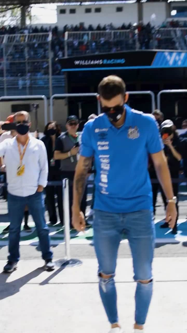 レオナルド・カリーリョ・バティスタンのインスタグラム：「@williamsracing  @umbrobrasil  @santosfc」