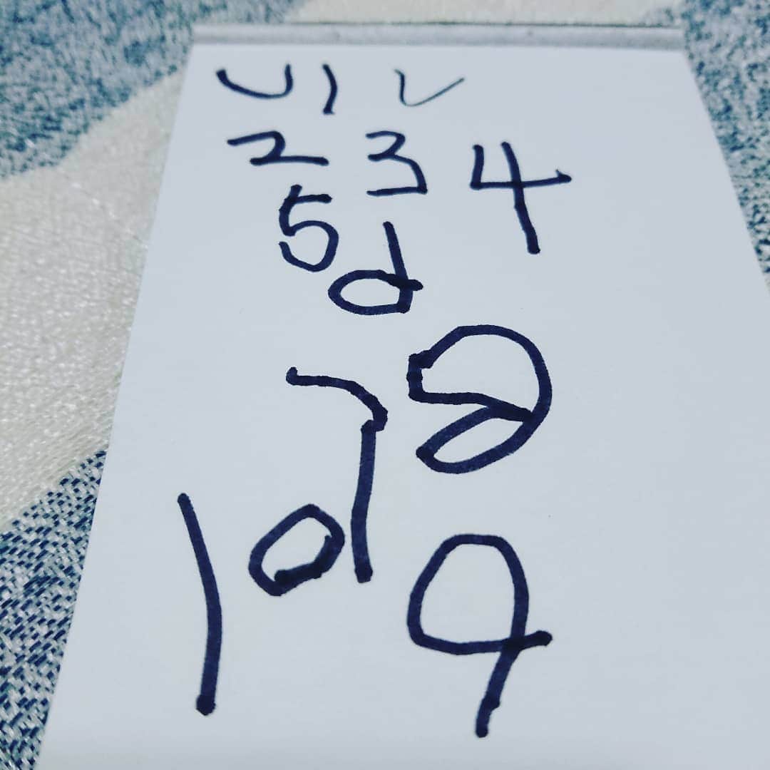高橋靖子さんのインスタグラム写真 - (高橋靖子Instagram)「1年ぶりに会った姪っ子が、1から10までの数字を書いてくれた〜😄(自分の名前もちゃんと書けるようになって、平仮名も読めるようになってた😅💦) #姪っ子  #吉本新喜劇  #よしもと新喜劇  #新喜劇」11月14日 16時16分 - oyasupororo