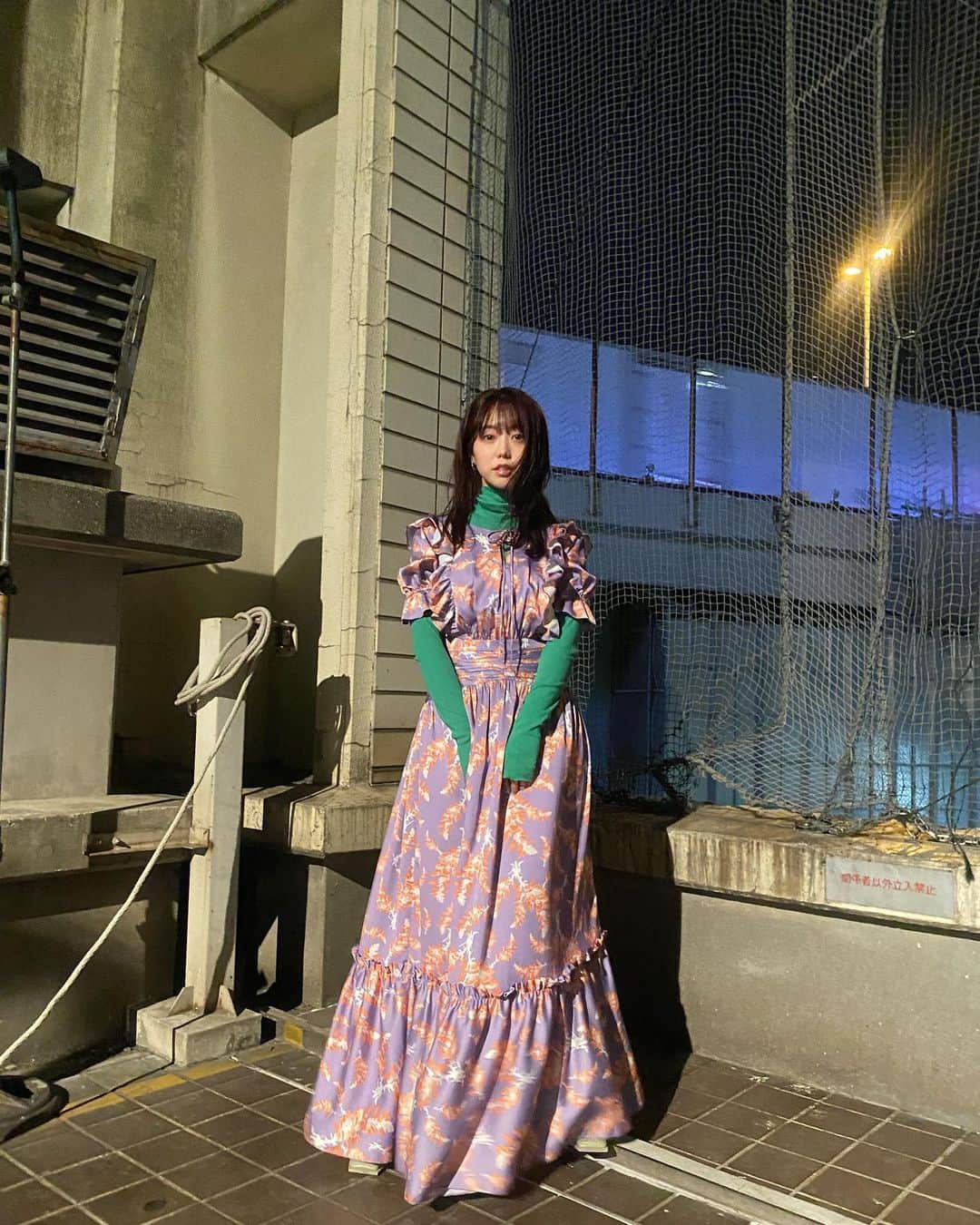 峯岸みなみのインスタグラム：「28歳。 AKBを卒業し、不安を抱えながらも精一杯戦った、とても愛おしい一年でした。応援してくれて本当に本当にありがとうございました👋」