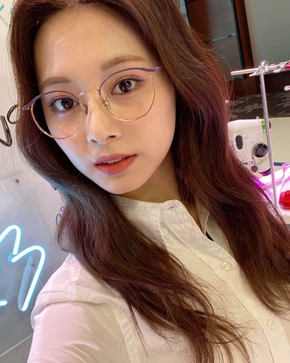 TWICEさんのインスタグラム写真 - (TWICEInstagram)「이번주💫💫#SCIENTIST」11月14日 16時47分 - twicetagram