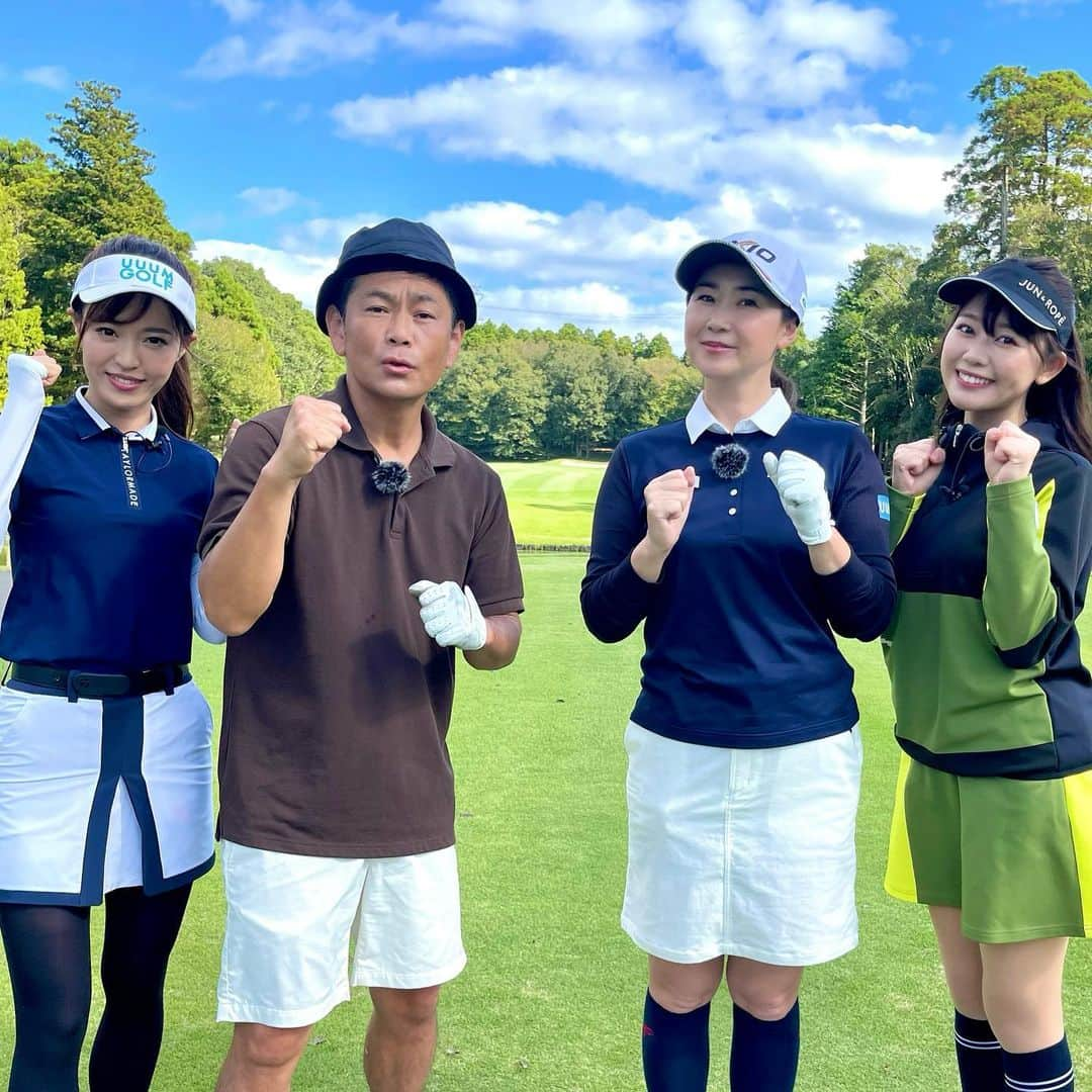 高橋としみさんのインスタグラム写真 - (高橋としみInstagram)「おはようございます☀  昨日uuum golfにアップされた動画は 毎回大物ゲストが登場する大人気企画『プロバト』 今回のゲストはココリコ遠藤さんです⛳️ 1ホール〜3ホールuuum golf 4ホール、5ホールは遠藤さんのチャンネルで アップされています⛳️⛳️⛳️  皆さんぜひ見てください🏌️‍♀️  ウェア　@taylormade_golf_japan   #ゴルフ#ゴルフ女子#uuumgolf # golf」11月14日 9時54分 - toshimi_1002