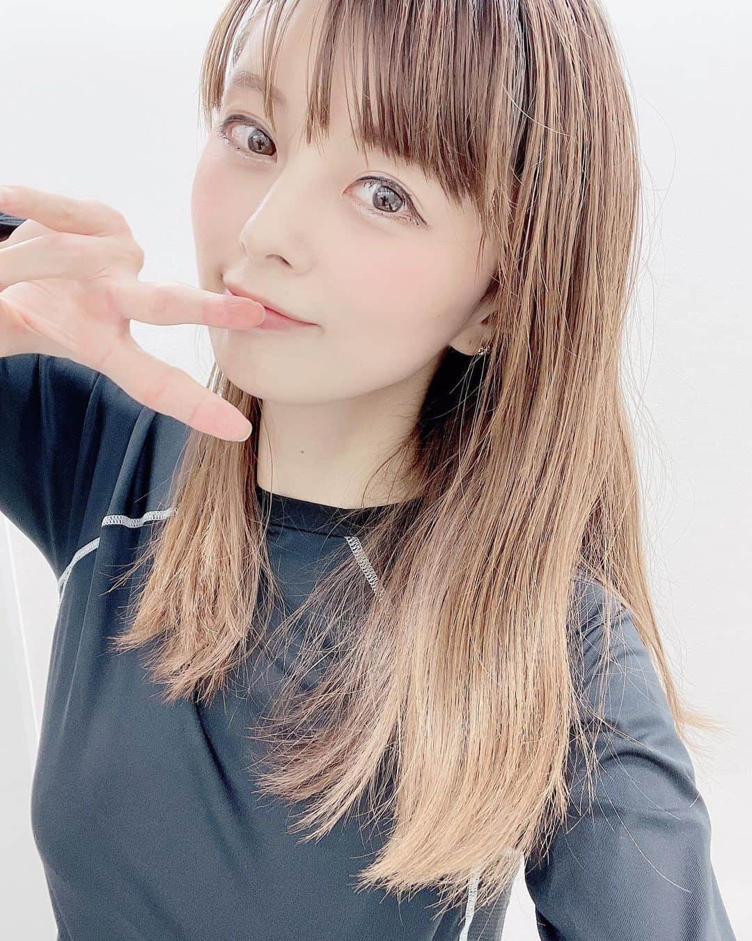 satomiさんのインスタグラム写真 - (satomiInstagram)「📍BCT銀座店（ @bct.ginza ） ・ 20分！短期集中トレーニング🥰 最初手足ぴーーーーん！ ってなります🏋️‍♀️ ・ 週2回のルーティントレ✨ 足がバンビ🦌 ・  #bodyconditioningtechnology  #パーソナルトレーニング  #パーソナルジム #筋トレ女子 #bctginza  #training #銀座パーソナルジム #銀座ジム #bct銀座」11月14日 11時42分 - saatoomii47