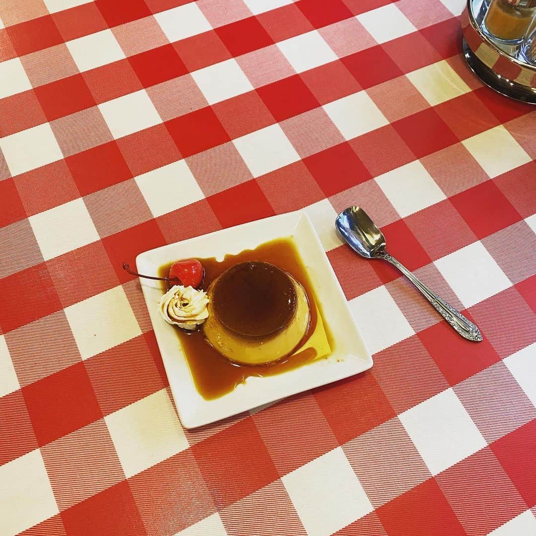 伊藤まさこのインスタグラム：「浅草ヨシカミ(うますぎて申し訳ないス！)🍮」