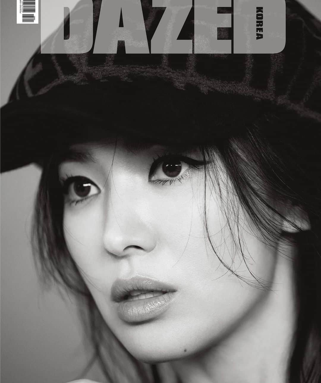 ソン・ヘギョさんのインスタグラム写真 - (ソン・ヘギョInstagram)「@dazedkorea 💋  @mokjungwook 📷  @with.hyunkyoung  @iljung_lee  @b_joeun  @zzung__zzang」11月14日 15時37分 - kyo1122