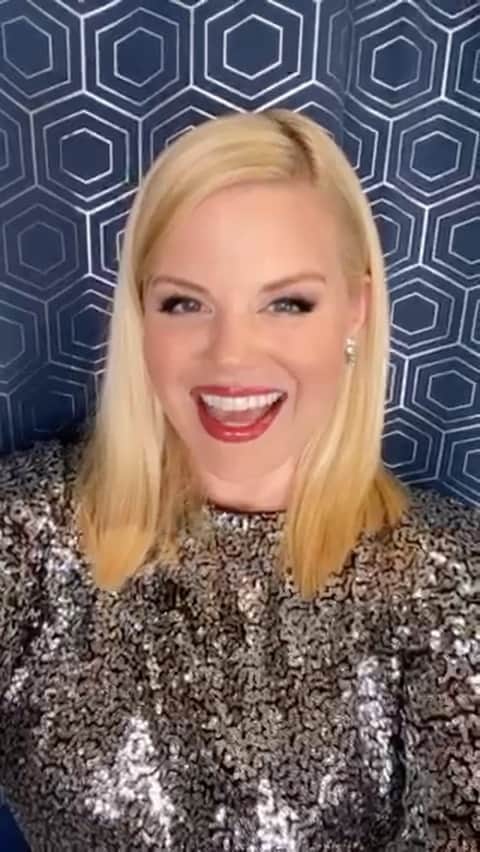 メーガン・ヒルティのインスタグラム：「This finally happened! I have joined @cameo ✨ Get your holiday and birthday shout-out requests in! The likelihood of me wearing a sparkly gown for you are high.」