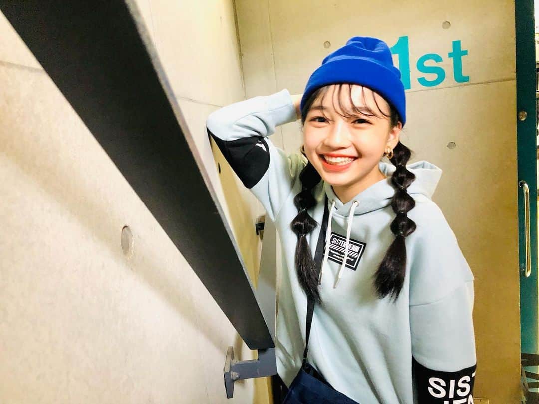 ニコ☆プチのインスタグラム：「💙  にこにこ〜‼︎😘😘  #土屋希乃」