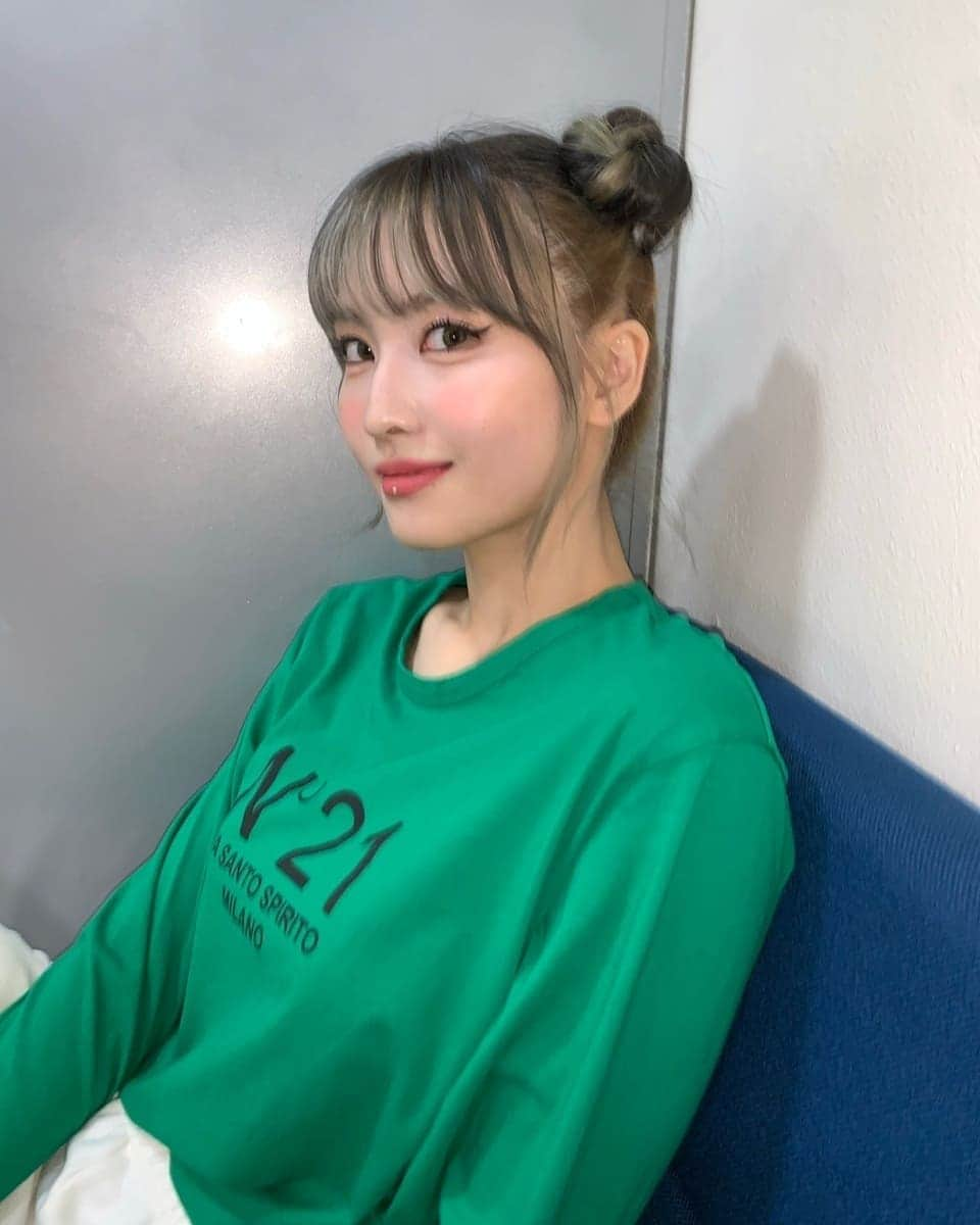 TWICEさんのインスタグラム写真 - (TWICEInstagram)「다혀니가 찍어준 모💗」11月14日 18時33分 - twicetagram