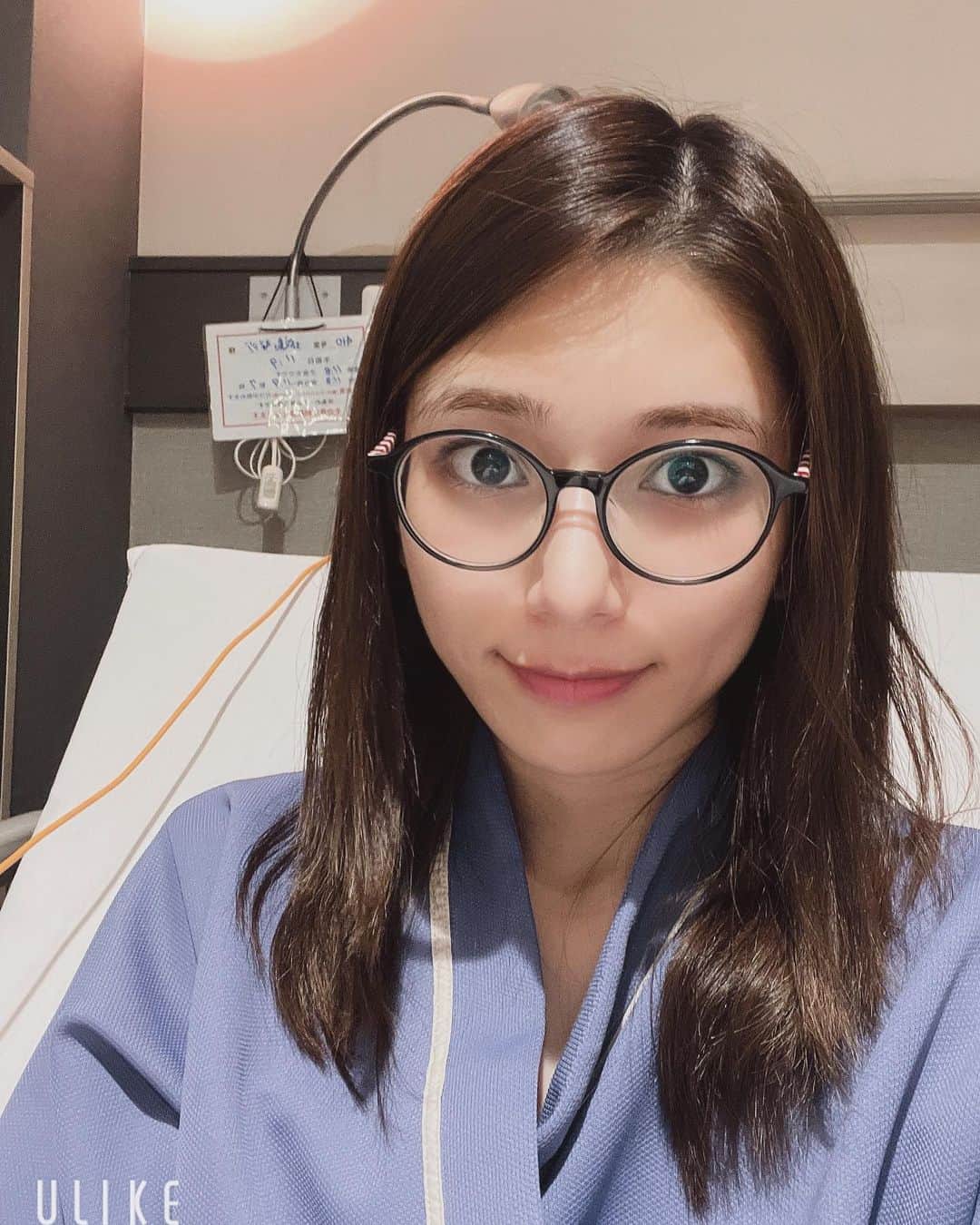菊池梨沙のインスタグラム：「ヘルニアの手術をしてきました！ かれこれ10年間付き合ってきた足の痺れが嘘のよう…😊 内視鏡を用いての手術で四日間の入院で帰宅。 日常生活も問題なく、傷が小さいので痛みもほぼありません。 感動です…病院の皆様ありがとうございました🥰 これからは良い姿勢を心がけて、再発防止に努めよう👍 皆様もお身体には十分ご注意を！ #ヘルニア #稲波脊椎関節病院」