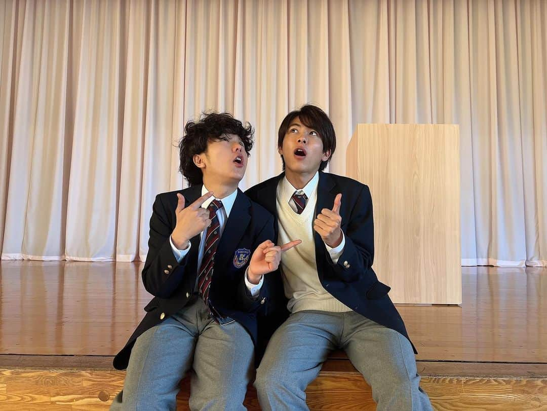 小宮璃央さんのインスタグラム写真 - (小宮璃央Instagram)「#顔だけ先生 第6話ご視聴ありがとうございました︎︎☺︎  たまたま居合わせたメンバーと︎︎📸 青春ですね🤤」11月14日 20時56分 - komi.rio