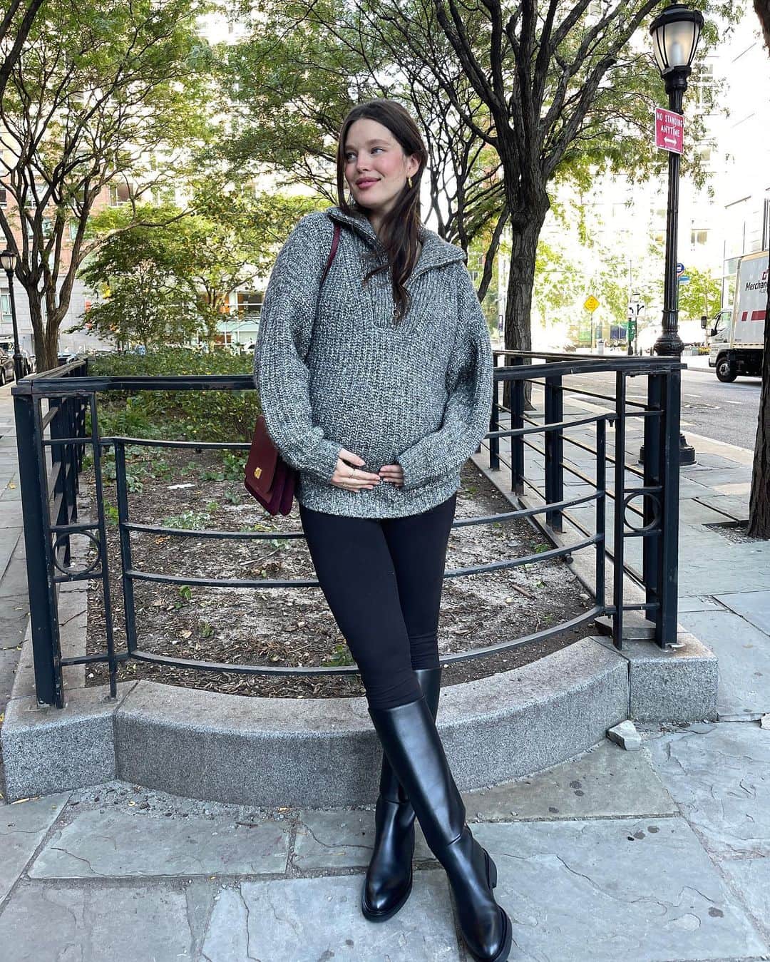 エミリー・DiDonatoのインスタグラム：「Taking applications for whoever would like to help me get these boots off at the end of the day because lord knows I can’t do it 😂」