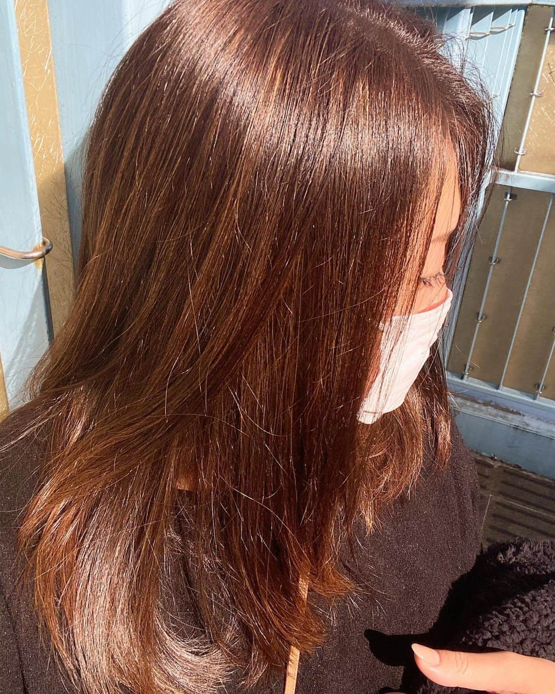 仁科仁美のインスタグラム：「朝から美容室に♡  ツルツルサラサラに復活♡  天気が良くてきもちぃーーー♡  お散歩して帰ろうっと♡  お腹すいたなぁー(@￣ρ￣@)」