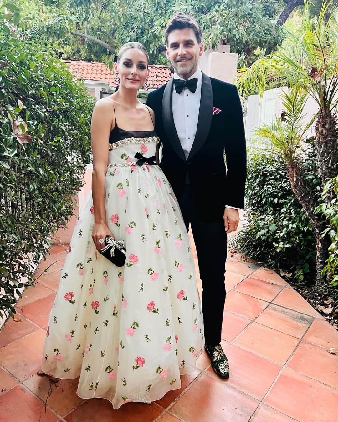 オリヴィア・パレルモのインスタグラム：「An amazing evening celebrating the love of @simonhuck and @piptherip 👨🏼‍❤️‍💋‍👨🏻 We love you both! 💗💗」