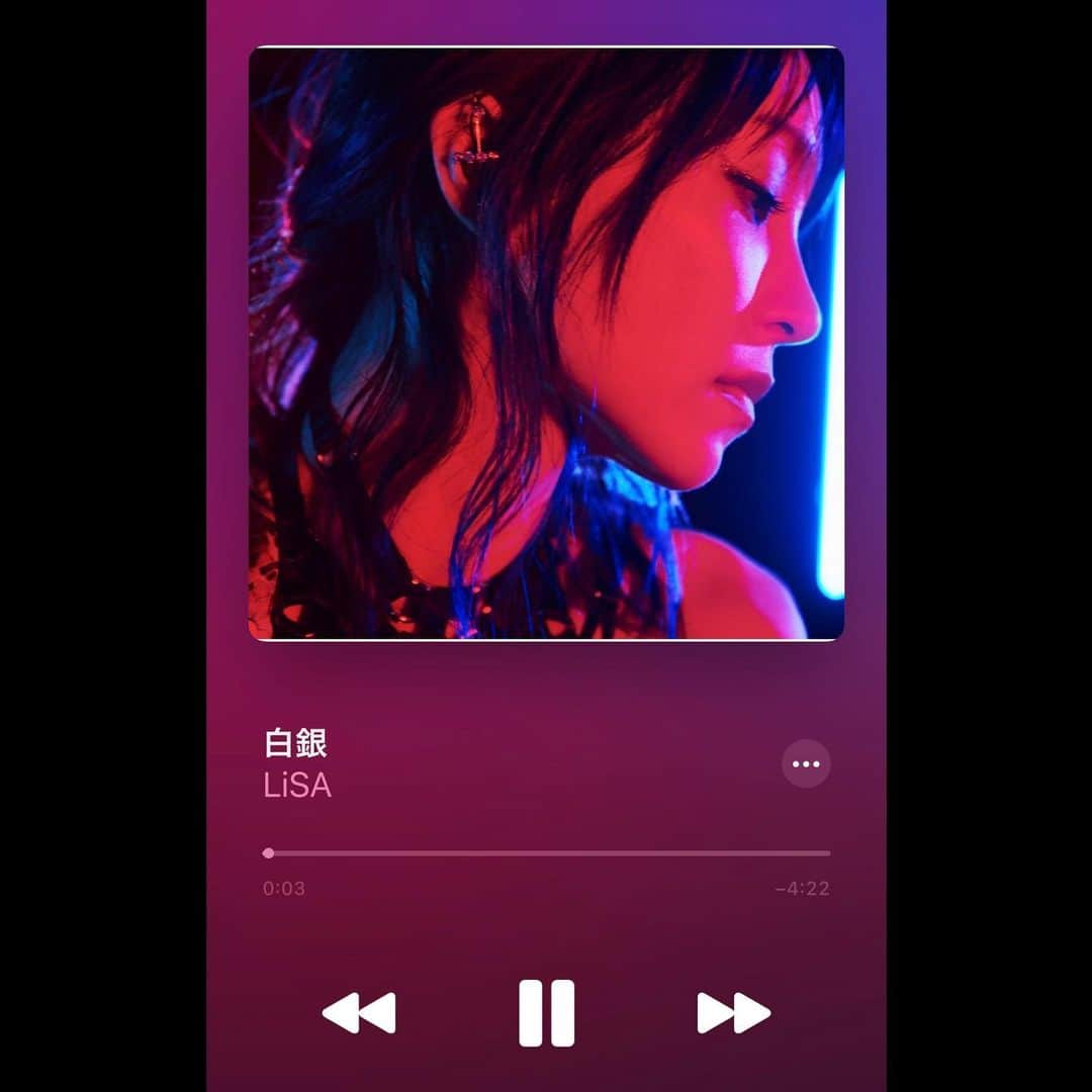 LiSAさんのインスタグラム写真 - (LiSAInstagram)「いよいよ今週発売NEW  SiNGLE「明け星/白銀」オープニングに続き、　#鬼滅の刃　エンディングテーマ「白銀」の先行配信が、始まりました。 20枚目のシングル。あと二日で発売です💿  【配信】テレビアニメ「鬼滅の刃」無限列車編のエンディングテーマ「白銀」の先行フル配信がスタート。 作品と共に楽曲もお楽しみください！  ▼ダウンロード&ストリーミング lisa.lnk.to/Shirogane  ▼CD https://lisa.lnk.to/akeboshi_cd  #LiSA #白銀 #明け星 #鬼滅の刃」11月15日 10時22分 - xlisa_olivex